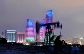 Продолжается падение цен на нефть марки Azeri Light