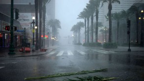 Tropical storm Ian to become hurricane on Sunday - NHC