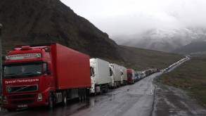 More than 5,500 transport vehicles waiting in line on Russian-Georgian border