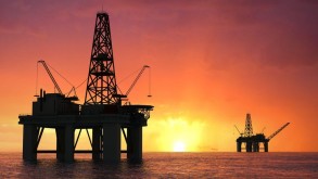 Several energy companies preparing to suspend production in Gulf of Mexico