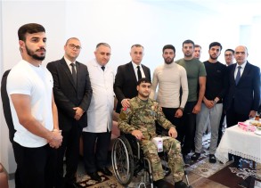 Министр здравоохранения навестил ветеранов, проходящих лечение в реабилитационном центре