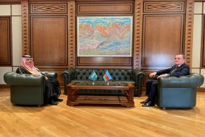 Jeyhun Bayramov met with the Minister of Foreign Affairs of Saudi Arabia