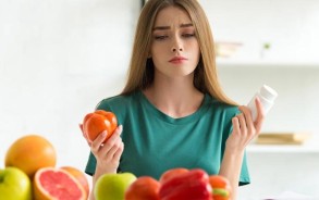 Alimlər sübut edib ki, vegetarianlar depressiyadan daha çox əzab çəkir