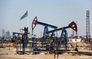 Азербайджанская нефть подорожала примерно на 1 доллар