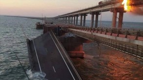 Blast damages Crimea bridge