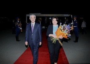 Премьер-министр Молдовы прибыла в Азербайджан
