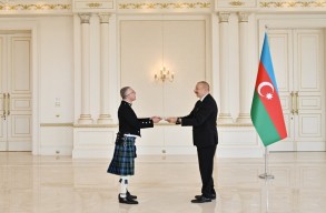 Посол Великобритании в Азербайджане поделился публикацией в связи со второй годовщиной теракта в Гяндже