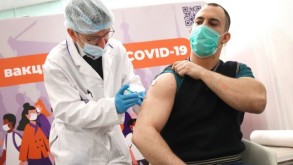 18-39 yaşlı kişilər kovid vaksini vurdurmasın - Həkim
