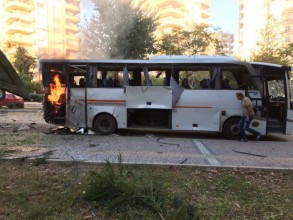 An explosion occurred in an army bus in Syria, killing 18 soldiers