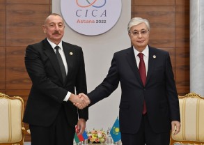 Azerbaijani and Kazakh Presidents meet in Astana