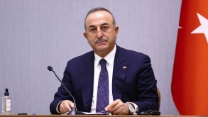 Глава МИД Турции поблагодарил азербайджанского коллегу за соболезнования