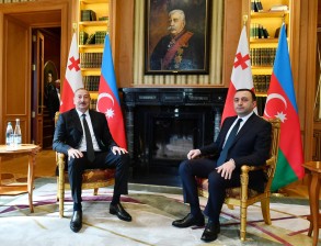 Ilham Aliyev's one-on-one meeting with the Prime Minister of Georgia has begun