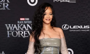 Rihanna sevgilisi ilə məşhur filmdə yer aldı - Foto