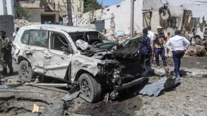 Car bombs shake Somalia's capital Mogadishu