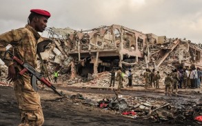 Somalidə iki güclü partlayış olub, çox sayda insan ölüb