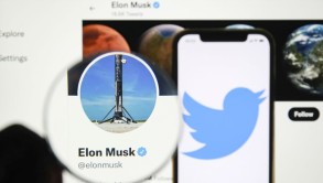 Musk plans to pay monthly for bluebird on Twitter