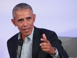 Obama criticizes those who publish 'vile anti-Semitic conspiracy theories'