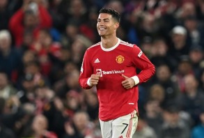 Cristiano Ronaldo says he feels 'betrayed" by Manchester United