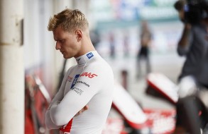 Компания Haas не намерена продлевать контракт с Шумахером