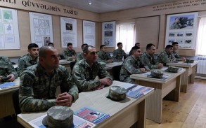 Socio-political training classes underway in Azerbaijan Army