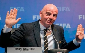 FIFA prezidenti: "Üç saat pivə içməsən, sənə heç nə olmayacaq"