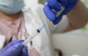 В Азербайджане за сутки от COVID-19 вакцинированы 428 человек