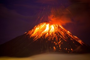 Volcano erupts in Ecuador