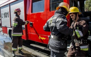 TƏCİLİ! Bakıda yaşayış binası yanır