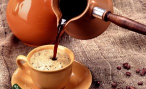 Ученые проверили, вредит ли частое употребление кофе почкам