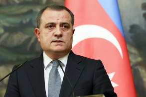 Azerbaijani and Russian FMs mull environmental situation in Karabakh