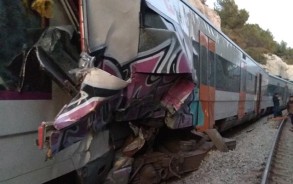 As a result of the collision of two trains in Spain, the number of injured has reached 150