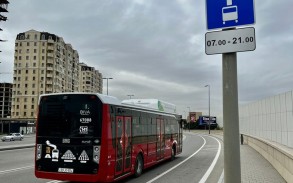 Bakıda avtobus zolağının tətbiqinə başlanıldı