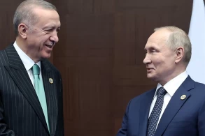 Erdogan, Putin discuss Syria border corridor, gas hub by phone