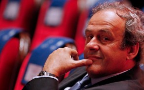 Platini Makronun dəvətini rədd edib