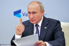 Путин разрешил выдавать временные разрешения на сделки с лицами, подпавшими под санкции РФ