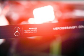 Что принесет новый мотор W14 для команды Mercedes? - ВИДЕО