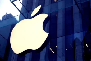 Apple’s Australian workers go on Christmas strike over pay