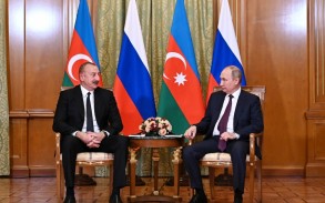 Əliyev və Putin Azərbaycan-Ermənistan sərhədində təhlükəsizliyin təmin edilməsi məsələlərindən danışıb