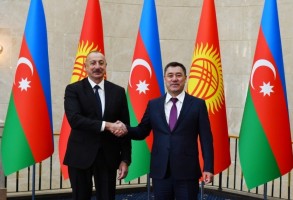 Президент Кыргызстана поздравил Ильхама Алиева