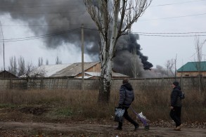 Russian missiles rain down on Ukraine towns