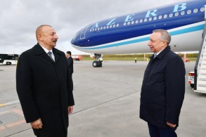 Azerbaijani President pays working visit to St. Petersburg