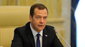 Medvedev: Traitors who hate Russia should be treated as public enemies