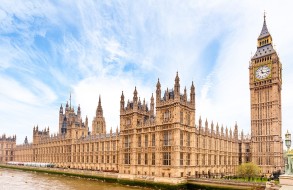 Британские СМИ заявили подозрении парламентариев страны в связях с секс-индустрией