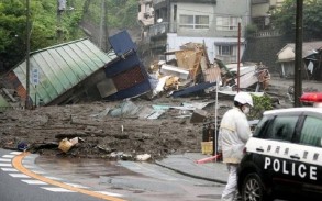 Yaponiyada torpaq sürüşməsi nəticəsində 10 ev dağılıb