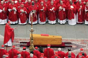 The farewell ceremony of Benedict XVI is held in the Vatican