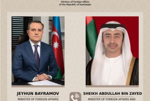 Состоялся телефонный разговор между Джейхуном Байрамовым и министром иностранных дел и международного сотрудничества ОАЭ