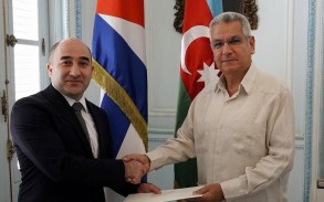 Посол Азербайджана вручил копию верительных грамот заместителю главы МИД Кубы