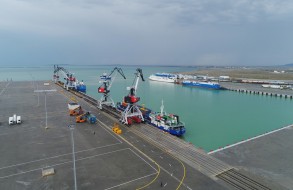 Узбекистан намерен совместно использовать возможности «Бакинского порта»