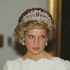 "CNN" - Şahzadə Diananın məşhur paltarlarından biri satışa çıxarılır - FOTO