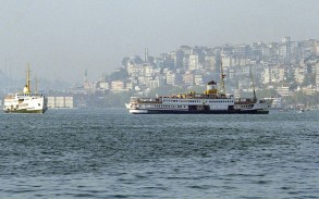 Traffic temporarily suspended in Bosphorus